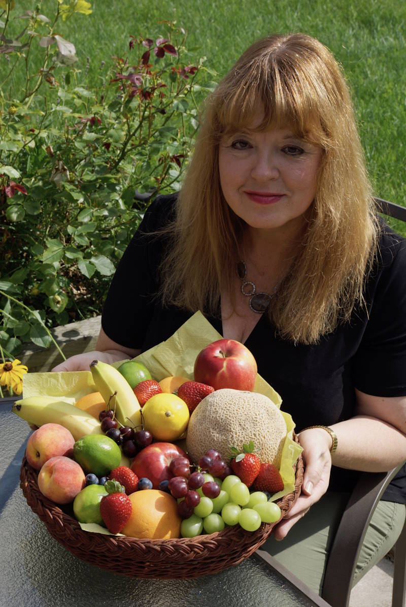 Diana with fruits